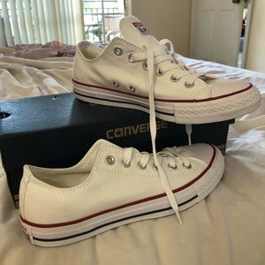 New in box! Never worn Converse!